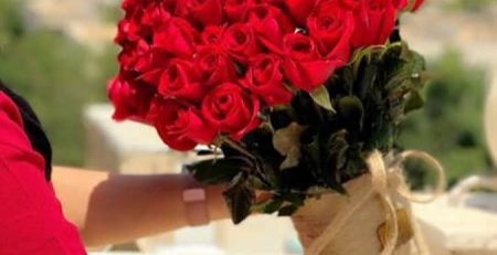 دسته گل اروپايي رز قرمز,سفارش آنلاین دسته گل اروپايي رز قرمز,سبد گل رز,دسته گل سفيد هلندي,فروش آنلاین دسته گل رز قرمز هلندي,دسته گل اروپايي رز سفيد هلندي