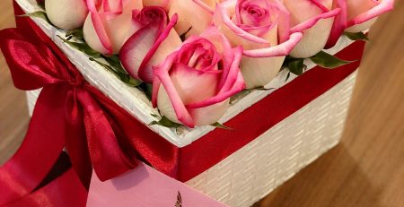 جعبه گل هدیه,گلب رز تولد,گل رز هلندی,سبد گل رز تولد,گل فروشی,گل رز فروشی,خرید گل رز,گل رز هلندی قرمز,گل رز کادوئی,باکس گل رز,سبد گل رز قرمز